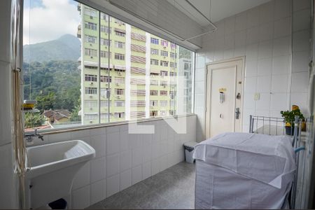 Apartamento à venda com 150m², 3 quartos e 1 vagaÁrea de Serviço