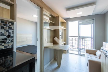 Sala/Cozinha de apartamento para alugar com 1 quarto, 28m² em Vila Tolstoi, São Paulo