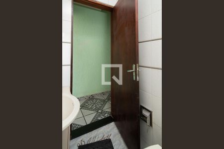 Casa à venda com 600m², 3 quartos e 8 vagas Casa à venda com 600m², 3 quartos e 8 vagasBanheiro 1