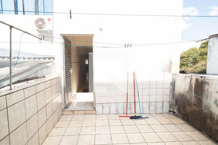 Casa à venda com 600m², 3 quartos e 8 vagas Casa à venda com 600m², 3 quartos e 8 vagasQuintal