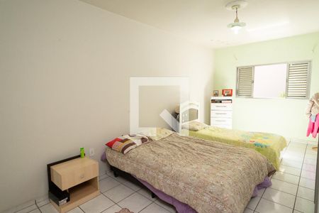 Casa à venda com 600m², 3 quartos e 8 vagas Casa à venda com 600m², 3 quartos e 8 vagasQuarto 1