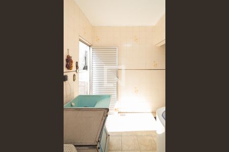 Casa à venda com 600m², 3 quartos e 8 vagas Casa à venda com 600m², 3 quartos e 8 vagasÁrea de Serviço