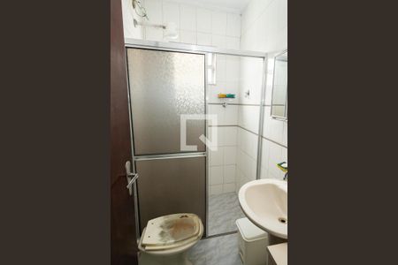 Casa à venda com 600m², 3 quartos e 8 vagas Casa à venda com 600m², 3 quartos e 8 vagasBanheiro 1