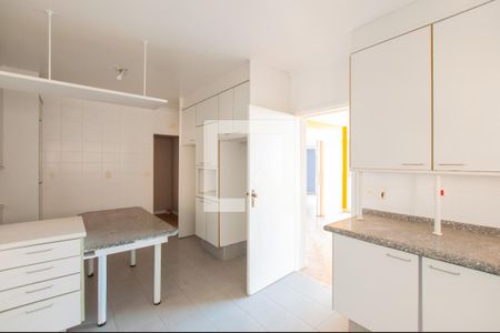 Apartamento à venda com 418m², 3 quartos e sem vagaCozinha