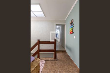 Casa à venda com 137m², 4 quartos e 2 vagas Casa à venda com 137m², 4 quartos e 2 vagasEscada Dormitórios