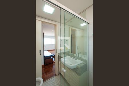 Apartamento para alugar com 75m², 2 quartos e 2 vagasBanheiro Corredor