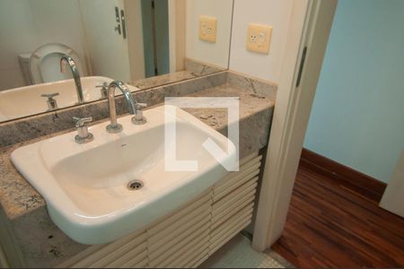 Apartamento para alugar com 75m², 2 quartos e 2 vagasBanheiro da Suíte