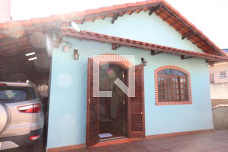 Casa à venda com 300m², 3 quartos e 4 vagasEntrada