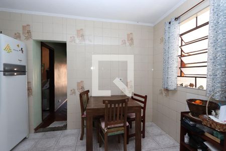 Casa à venda com 300m², 3 quartos e 4 vagasCopa