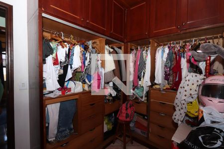 Casa à venda com 300m², 3 quartos e 4 vagasQuarto