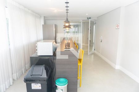 Apartamento para alugar com 34m², 1 quarto e 1 vagaÁrea comum - Salão de festas