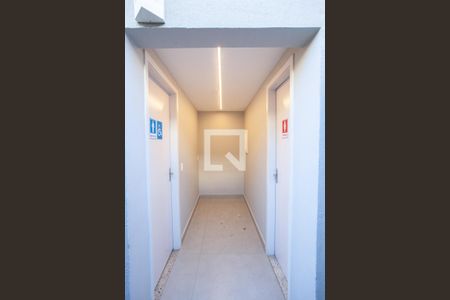 Apartamento para alugar com 52m², 2 quartos e 1 vagaÁrea comum - Banheiro do Salão de festas