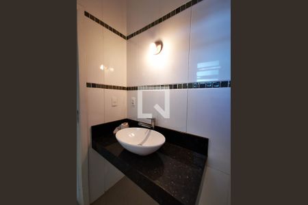 Banheiro de casa à venda com 4 quartos, 600m² em Jardim Caxambu, Jundiaí
