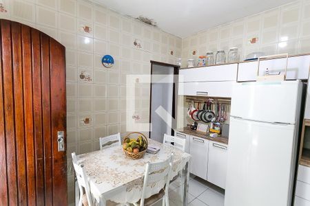 Casa à venda com 139m², 3 quartos e 2 vagas Casa à venda com 139m², 3 quartos e 2 vagasCozinha