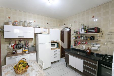 Casa à venda com 139m², 3 quartos e 2 vagas Casa à venda com 139m², 3 quartos e 2 vagasCozinha