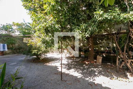 Casa à venda com 240m², 4 quartos e 4 vagasQuintal