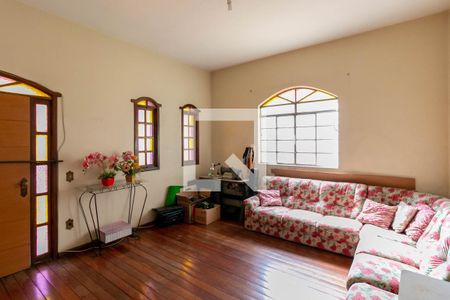 Sala de casa à venda com 4 quartos, 240m² em Palmares, Belo Horizonte