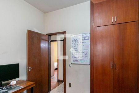 Casa à venda com 240m², 4 quartos e 4 vagasQuarto 2