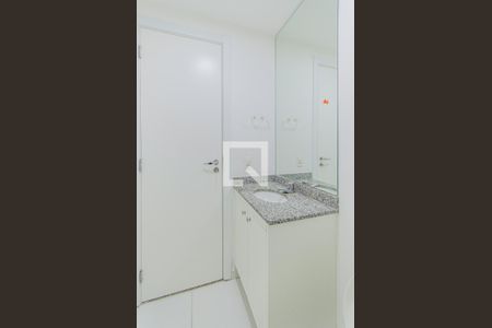Banheiro de kitnet/studio à venda com 1 quarto, 28m² em Liberdade, São Paulo