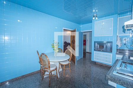 Apartamento para alugar com 240m², 3 quartos e 3 vagasCozinha