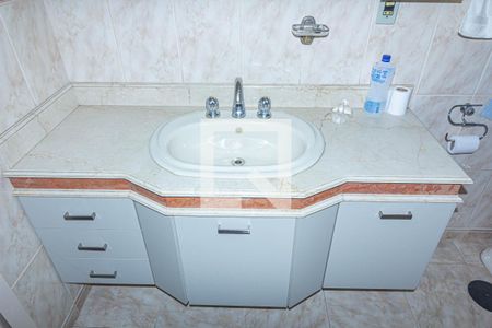 Apartamento para alugar com 240m², 3 quartos e 3 vagasBanheiro