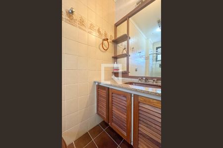 Apartamento para alugar com 180m², 3 quartos e 2 vagasBanheiro 2