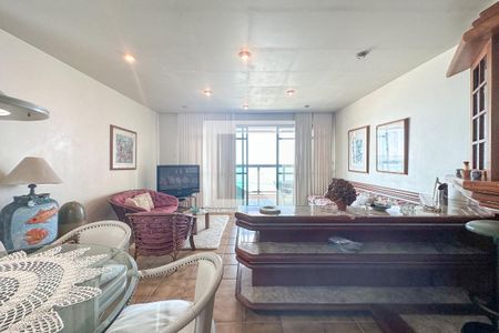 Sala de apartamento para alugar com 3 quartos, 180m² em Vila Luis Antonio, Guarujá