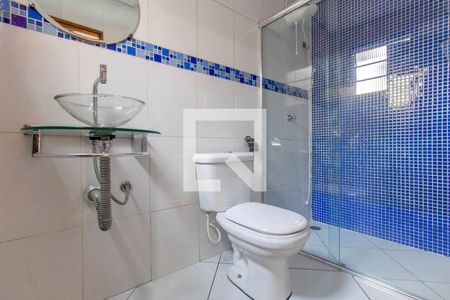 Banheiro Suíte de casa para alugar com 1 quarto, 60m² em Jardim Laone, São Paulo