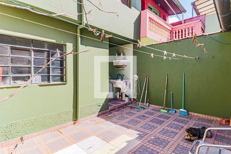 Casa à venda com 300m², 3 quartos e 2 vagas Casa à venda com 300m², 3 quartos e 2 vagasQuintal