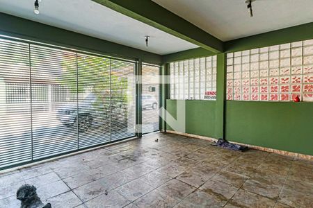 Casa à venda com 300m², 3 quartos e 2 vagas Casa à venda com 300m², 3 quartos e 2 vagasGaragem