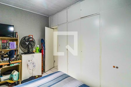 Casa à venda com 300m², 3 quartos e 2 vagas Casa à venda com 300m², 3 quartos e 2 vagasQuarto 2