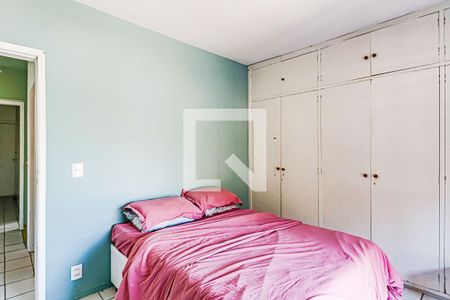 Casa à venda com 300m², 3 quartos e 2 vagas Casa à venda com 300m², 3 quartos e 2 vagasQuarto 1