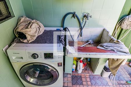 Casa à venda com 300m², 3 quartos e 2 vagas Casa à venda com 300m², 3 quartos e 2 vagasLavanderia