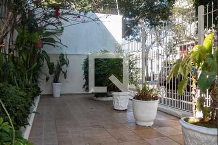 Casa para alugar com 197m², 3 quartos e 4 vagas Casa para alugar com 197m², 3 quartos e 4 vagasFrente da Casa (Interna)