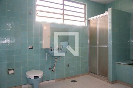 Casa para alugar com 197m², 3 quartos e 4 vagas Casa para alugar com 197m², 3 quartos e 4 vagasBanheiro da Suíte