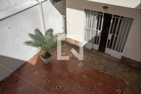 Casa para alugar com 197m², 3 quartos e 4 vagas Casa para alugar com 197m², 3 quartos e 4 vagasVista da Área de Serviço 2