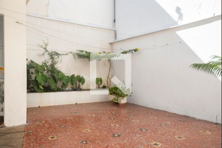 Casa para alugar com 197m², 3 quartos e 4 vagas Casa para alugar com 197m², 3 quartos e 4 vagasQuintal