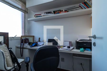 Apartamento à venda com 138m², 2 quartos e 2 vagasEscritório