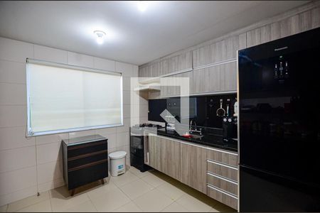 Casa à venda com 247m², 3 quartos e 1 vaga Casa à venda com 247m², 3 quartos e 1 vagaCozinha