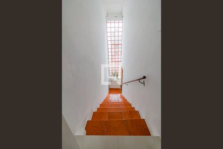 Escada de casa à venda com 3 quartos, 137m² em Menino Deus, Porto Alegre