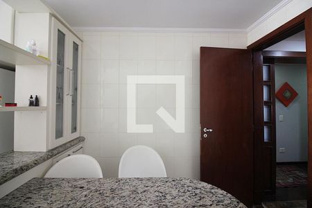 Apartamento à venda com 238m², 4 quartos e 4 vagasCopa