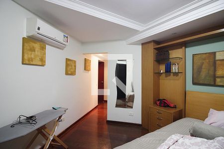 Apartamento à venda com 238m², 4 quartos e 4 vagasSuíte 2
