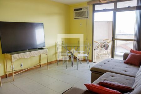 Sala de apartamento à venda com 3 quartos, 200m² em Piratininga, Niterói