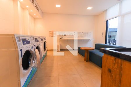 Studio para alugar com 19m², 1 quarto e sem vaga Studio para alugar com 19m², 1 quarto e sem vagaLavanderia