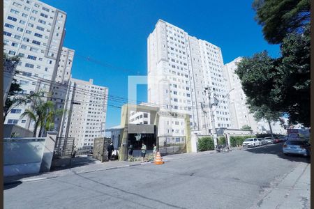 Fachada de apartamento para alugar com 2 quartos, 43m² em Parque São Vicente, Mauá