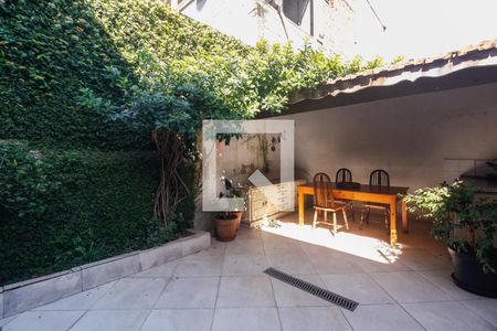 Casa de condomínio para alugar com 50m², 2 quartos e 1 vaga Casa de condomínio para alugar com 50m², 2 quartos e 1 vagaQuintal