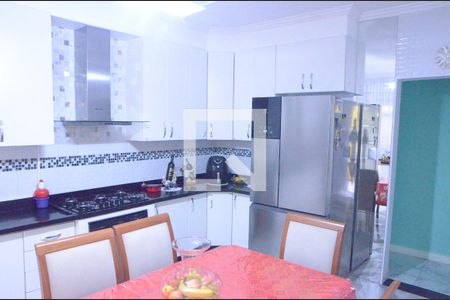 Casa à venda com 290m², 3 quartos e 2 vagasCozinha