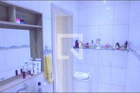 Casa à venda com 290m², 3 quartos e 2 vagasBanheiro da Suíte