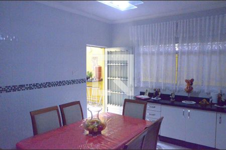 Casa à venda com 290m², 3 quartos e 2 vagasCozinha