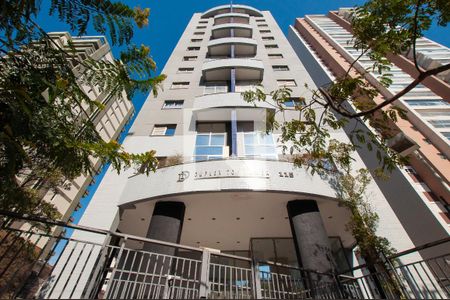 Fachada de apartamento à venda com 2 quartos, 71m² em Pinheiros, São Paulo